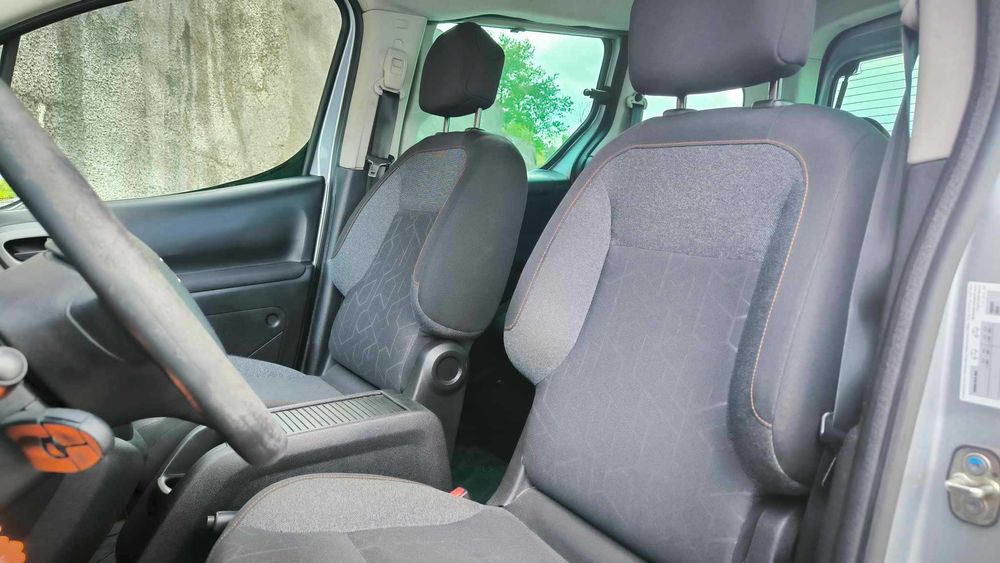 Peugeot Partner 5 lugares versão Tepee 1.6HDI