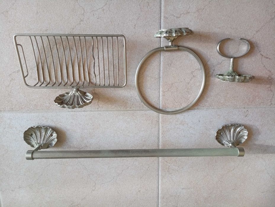 Conjunto de toalheiro em inox para WC