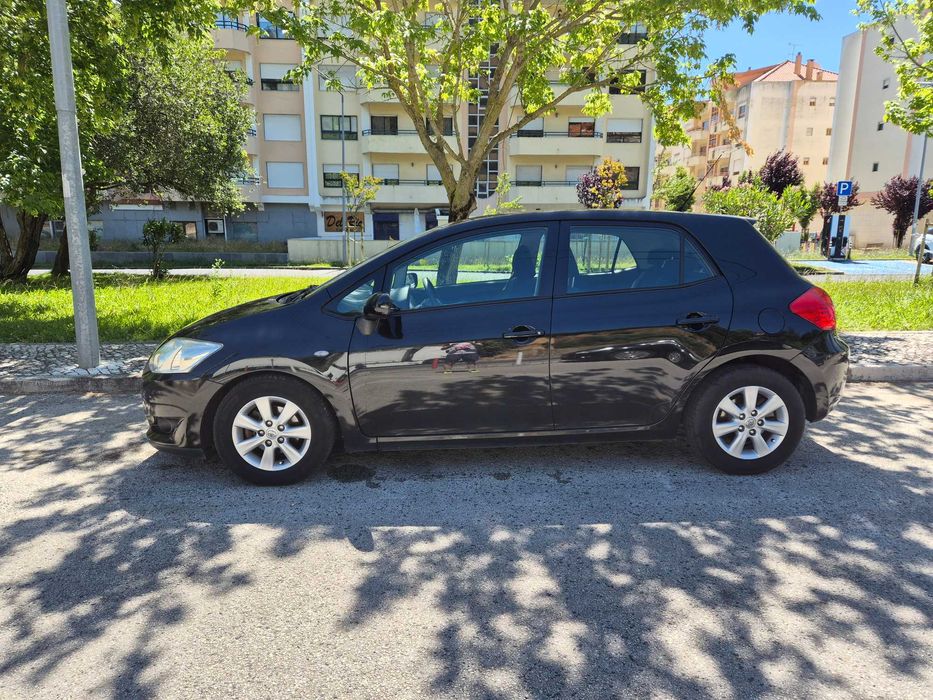 Toyota Auris — fotografia 2