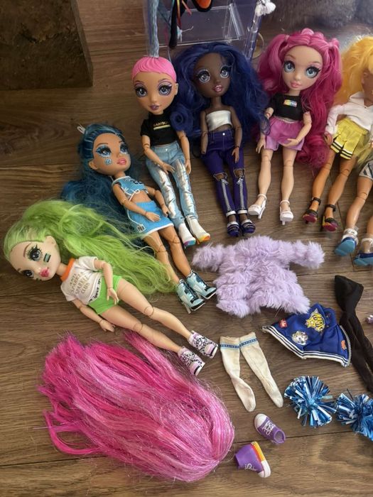 Zestaw  lalek 10 szt szafa garderoba rainbow high ubranka lalki