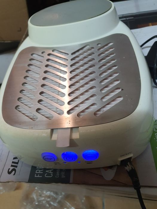 Aspirador de manicure em bom estado