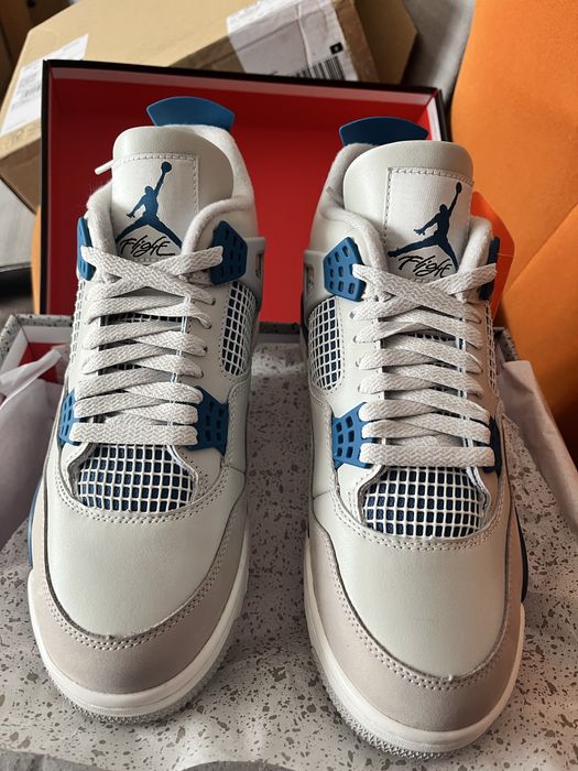 Jordan 4 military blue