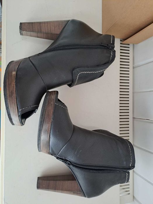 Botki z czarnej skory, peep-toe, marki Badura, r. 38