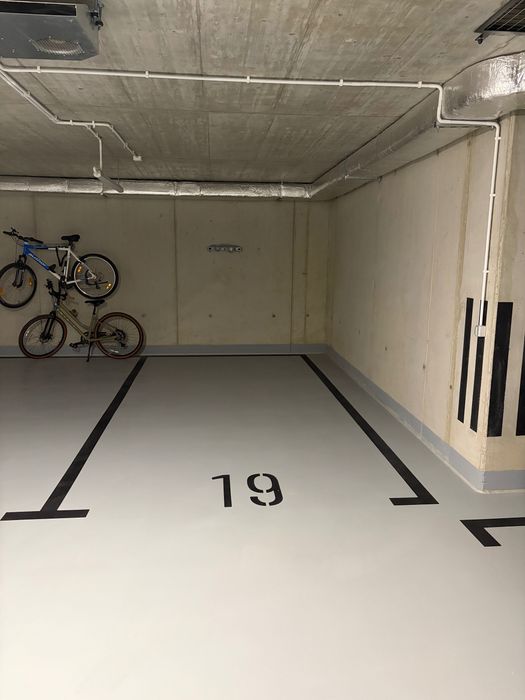 Miejsce parkingowe na ulicy. Szeligowska 22A