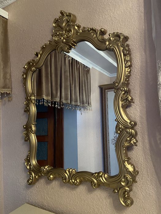 Дзеркало Дженіфер