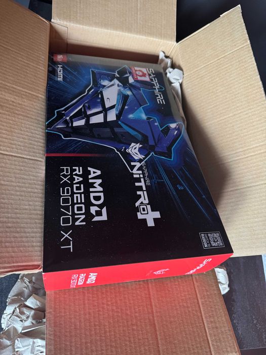 NOWY AMD Radeon™ RX 9070 XT NITRO+