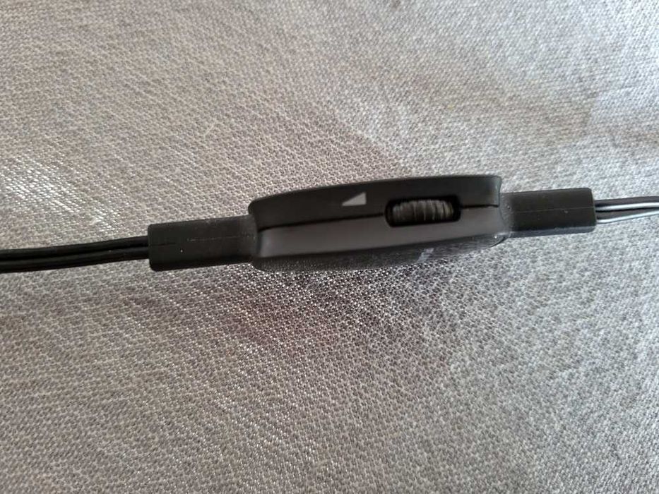 Headphones c/ Micro Plantronics Audio 355 Multimedia