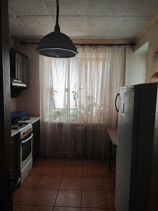 Продам 3-х кімнатну квартиру район залізничного селища.
