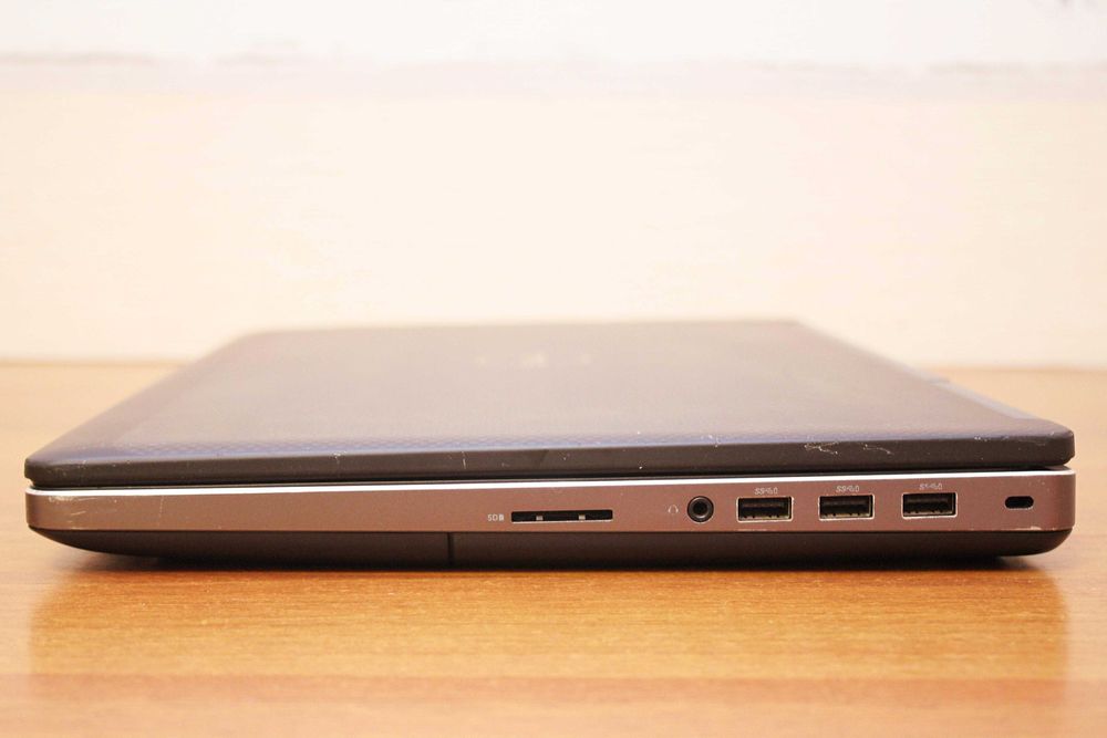 Ігровий Dell Precision 7510/Intel® Xeon E3/16GB/SSD 512GB/NVIDIA Quadro M2000M