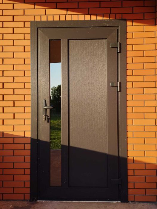 Двері,вікна,балкони металопластикові