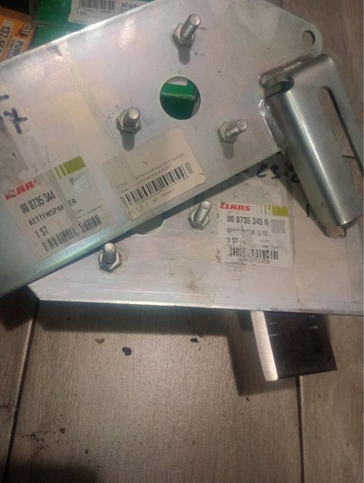 Запчастини до техніки Claas: фільтри, ножі тощо