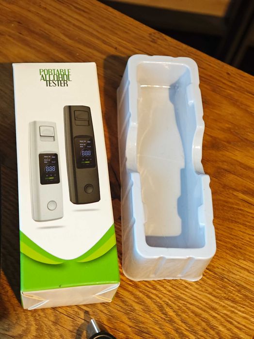 Alkomat Bezustnikowy Profesjonalny Precyzyjny LCD Jak Policyjny Cyfrow