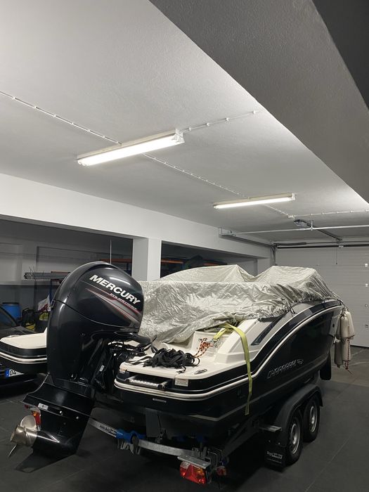 Chaparral Suncoast 210