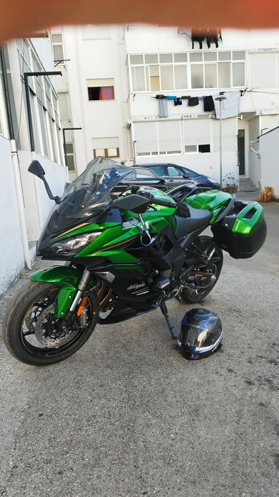 Kawasaki ninja 1100sx SE performance tourer