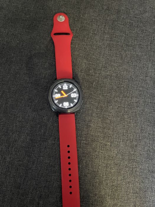Продам  смарт годинник самсунг gear sport