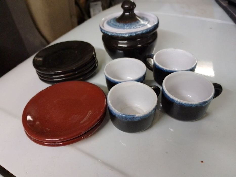 Продам посуду времен СССР Чашки кофейные, блюдца и сахарница керамика