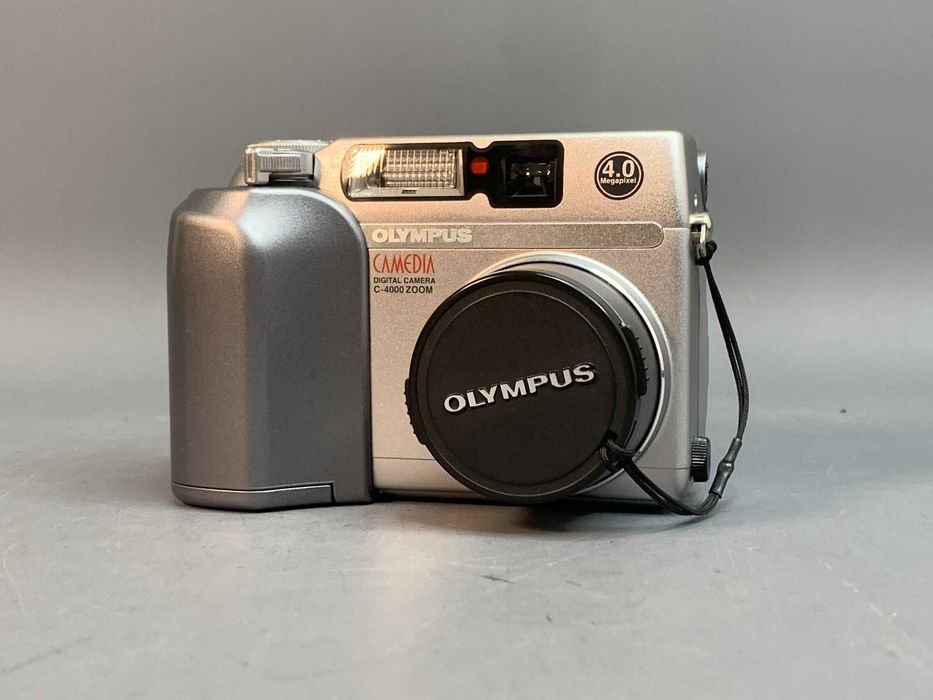 Цифровий фотоапарат Olympus