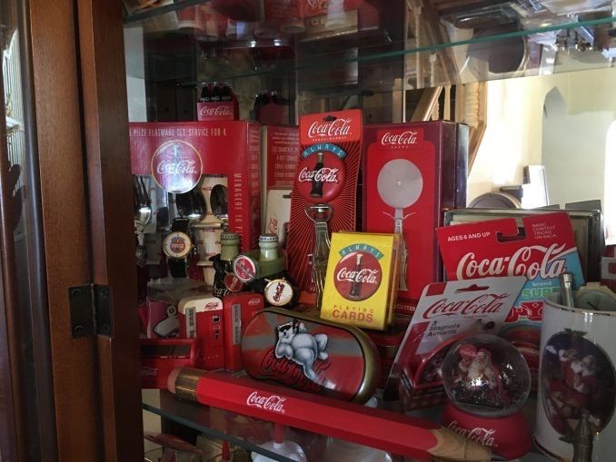 Coca cola. Caco calo. Isqueiro