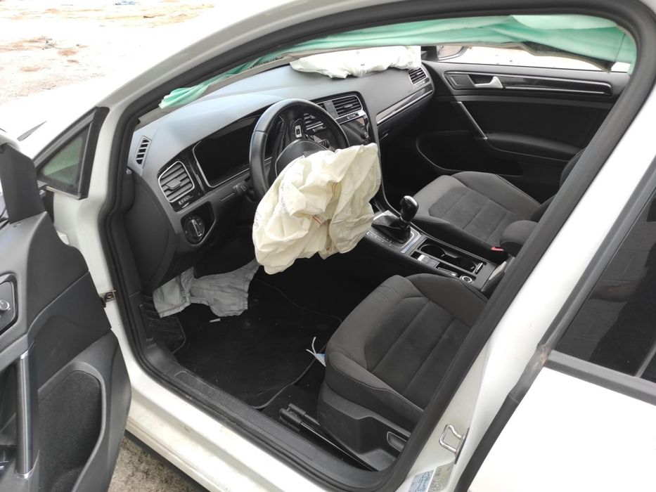 Chapeleira Da Mala Volkswagen Golf