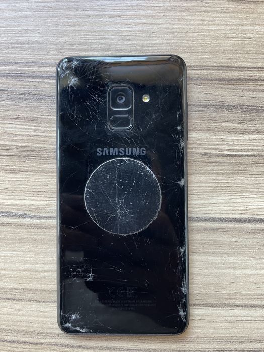 Самсунг Galaxy A8