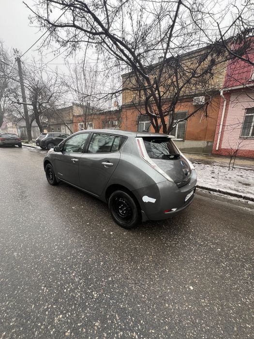 Nissan leaf 2017 года 30 кВт