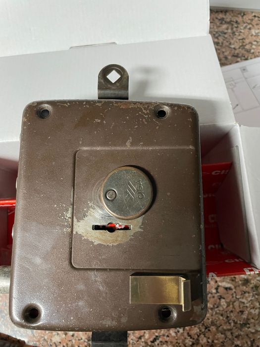 Fechadura marca CISA Esquerda