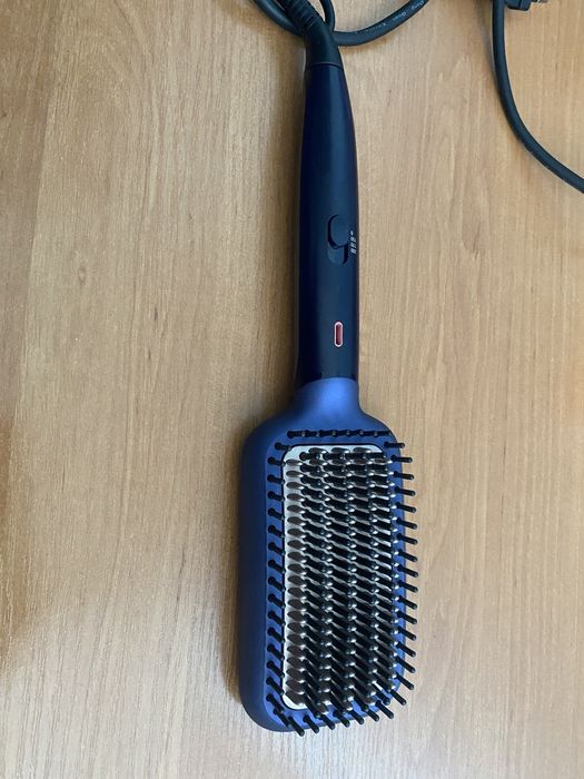 Расческа-выпрямитель для волос Philips