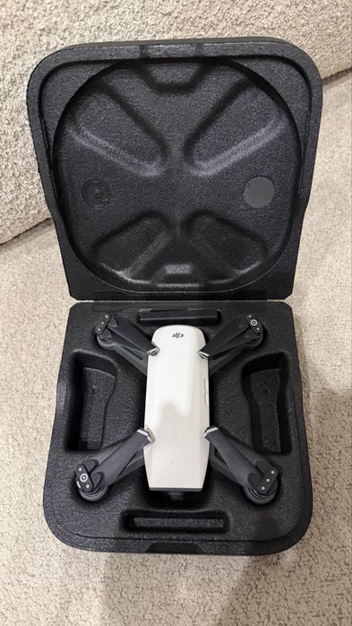 dron DJI Spark 2 baterie kontorler