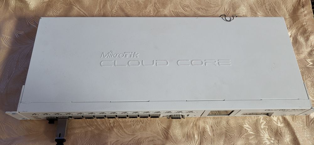 MikroTik CCR1009-7G-1C-1S+ Cloud Core Router, 2GB RAM