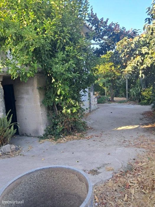 Moradia independente à venda na Rua da Assenta, 187