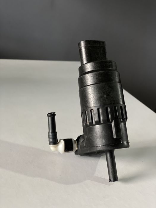 Насос стеклоомывателя ,моторчик омивача,омивателя,шкода фабія ,fabia