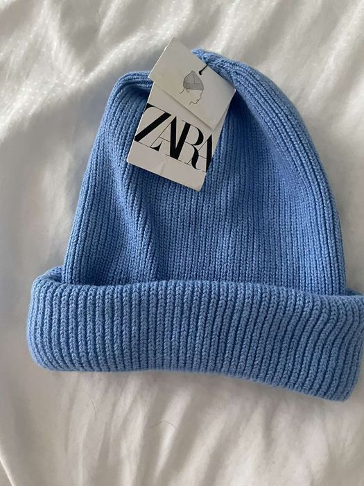 Zara нова шапка синього  кольору