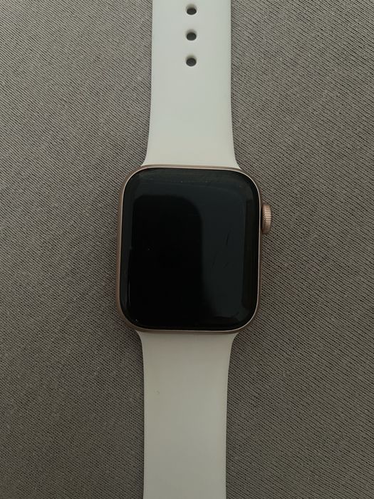 Apple Watch SE 2, 40 mm GPS — świetny stan, 32 GB