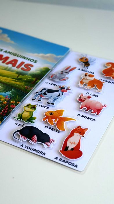 Livro educativo sobre animais para bebés