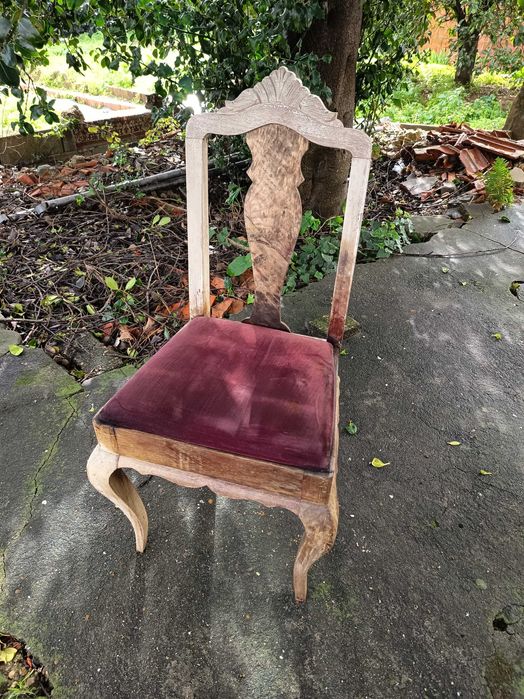 Cadeira antiga-lote 151