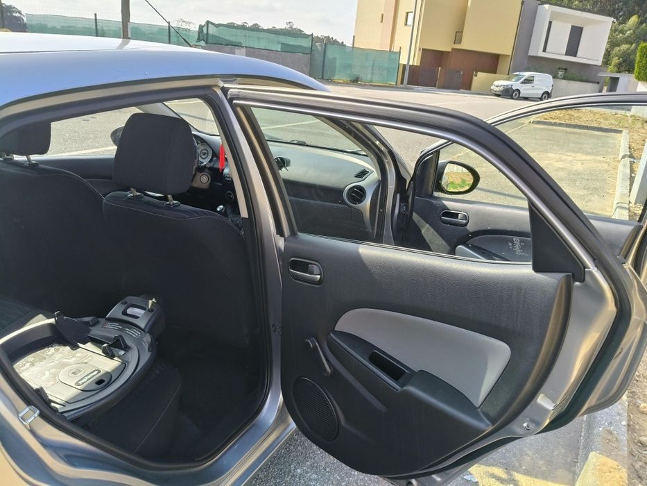 Vendo Carro Mazda 2 em bom estado