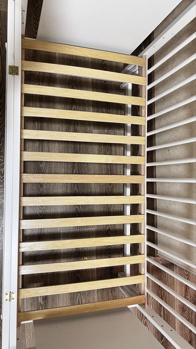 Дитяче ліжечко з бука, маятник, 120×60 + матрац (б/у)