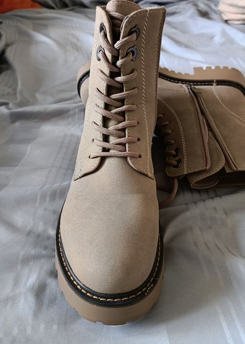 Жіночі зимові черевики