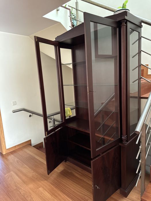 Sala de jantar completa em mogno