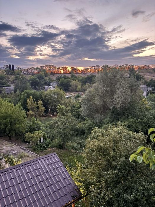 Уютная Дача на холме в тихом месте