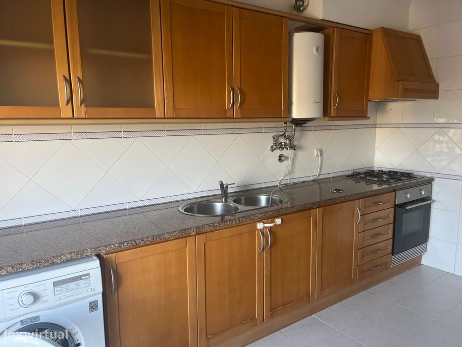 Excelente Apartamento T2 em Campinas, Belas