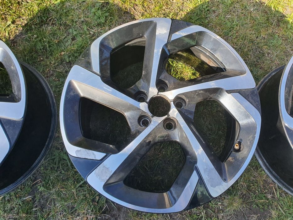 Комплект дисків  R18 7.5J 5x108 ET49 D65.1 на Citroen C5 Aircross — потребують перефарбування