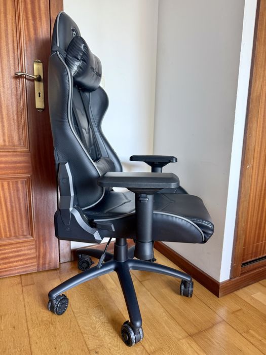 Cadeira Gaming MSI True Gaming
