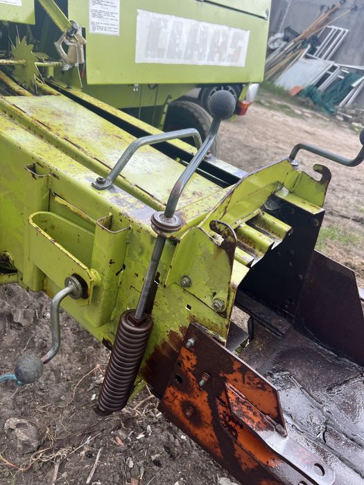 Enfardadeira de fardos pequenos