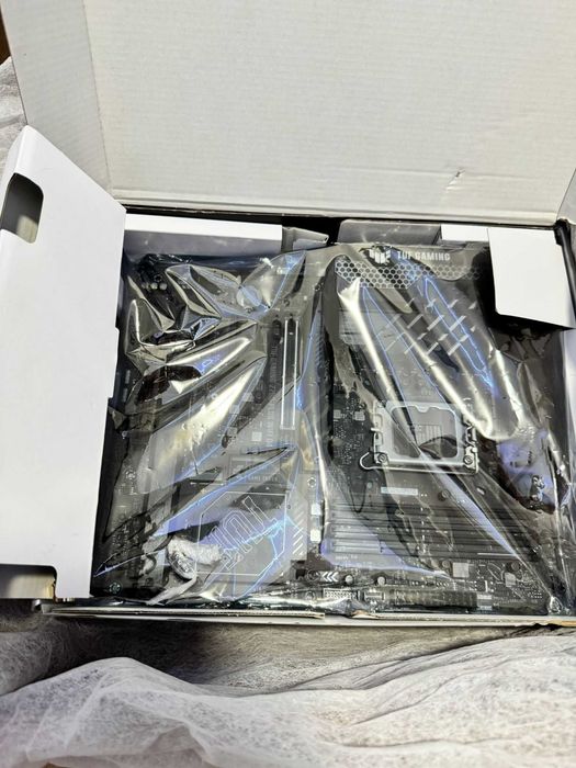 ASUS Motherboard Z790 PLUS WIFID4