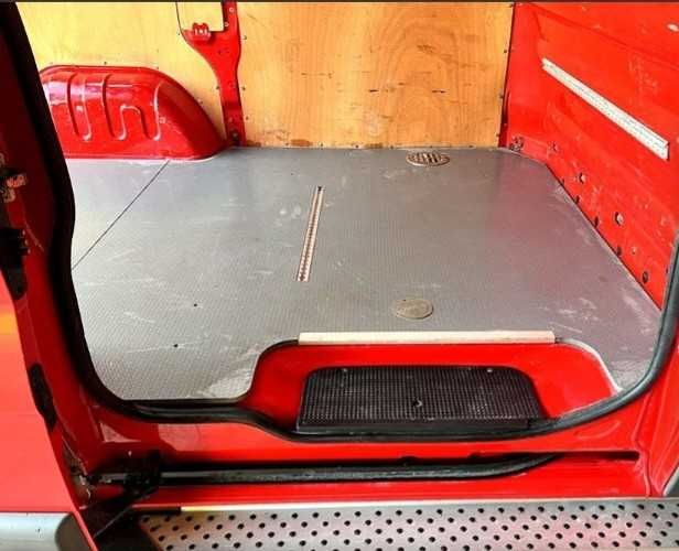 Опель Віваро 2.0