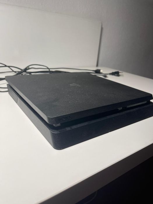 PlayStation 4 como nova