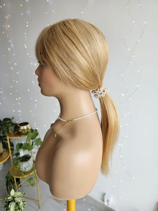 Długa peruka z włosów naturalnych z grzywką słoneczny blond Sofi