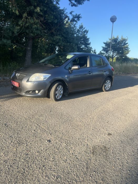 Тойота ауріс свіжопригнана