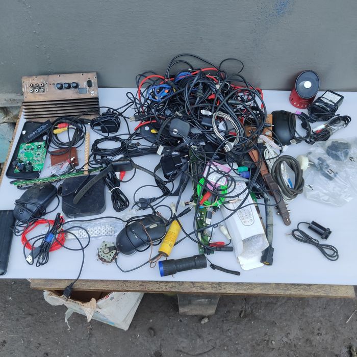 Лот (ящик) разной электроники 10кг